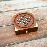 Mittimate Wooden Solitaire (Brain Vita) – Classic Brain Teaser Board Game | Mind-Challenging Solo Play for Kids (6+)