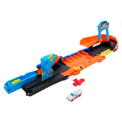 Hot Wheels City Transforming Stunt Garage Playset & 1:64 Scale Die-Cast Vehicle, Storage for 10+ Cars & Stunting Speedway