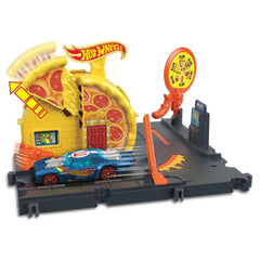 Hot Wheels City Track Set with 1 Toy Car, Pizza-Themed Playset with Car-Activated Features