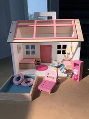 Kiddies Kingdom Pop's Pool side villa - Mini dollhouse Imaginative Play For Ages 3 and Above