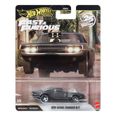 Hot Wheels Premium Car Fast & Furious 1970 Dodge Charger R/T, 1:64 Scale Die-Cast Car for Collectors
