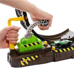 Hot Wheels Monster Trucks Epic Loop Challenge Play Set 