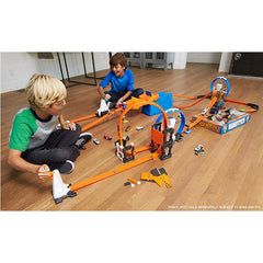 Hot Wheels Track Builder Stunt Box