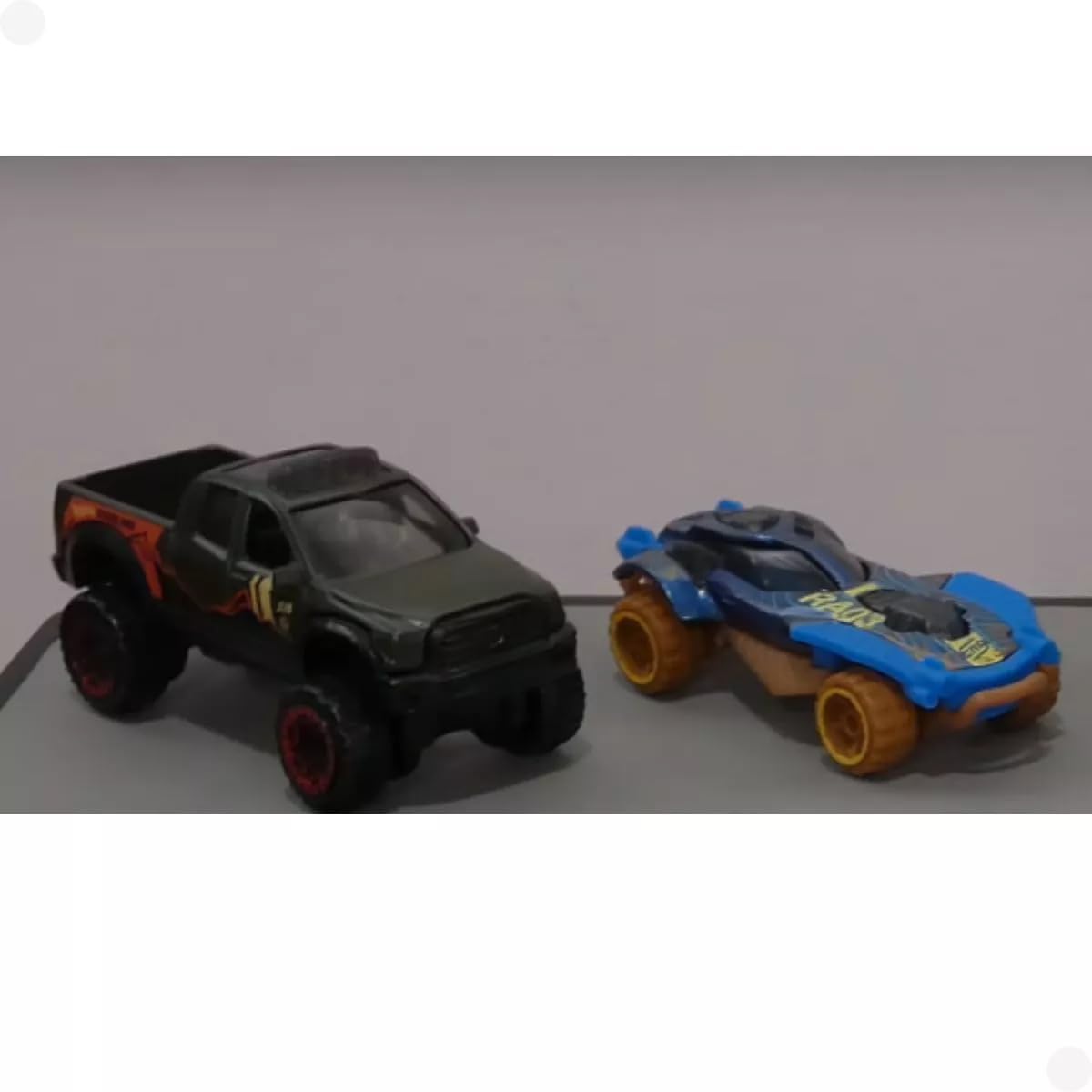 Hot Wheels 5 Car Gift Pack - HW Remote Adventure Pack of 5 For Kids & Collectors