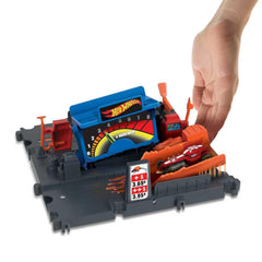 Hot Wheels City Gas Station Playset with 1 Car, Connects to Other Sets, Car-Activated Features