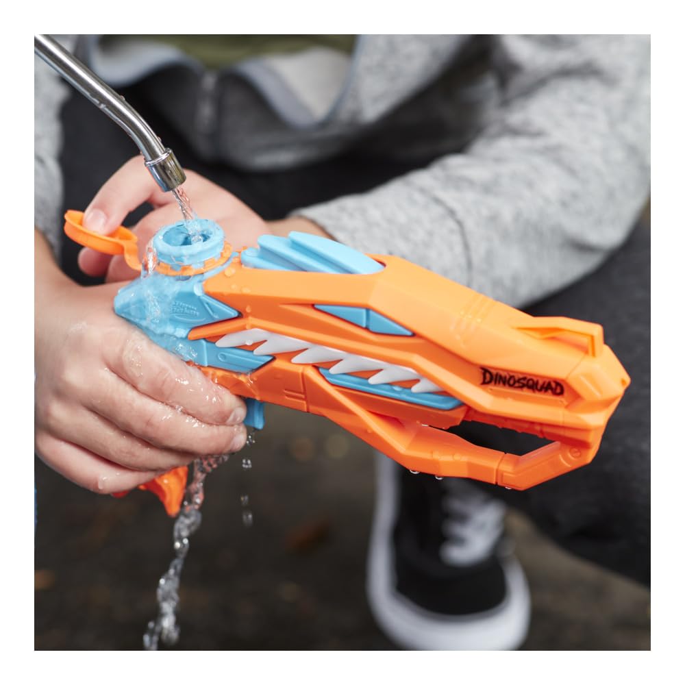 Nerf Super Soaker DinoSquad Raptor-Surge Water Blaster, Trigger-Fire Soakage Pichkari for Outdoor Water Games, Branded Toy Pichkari for Holi Festival, 6+