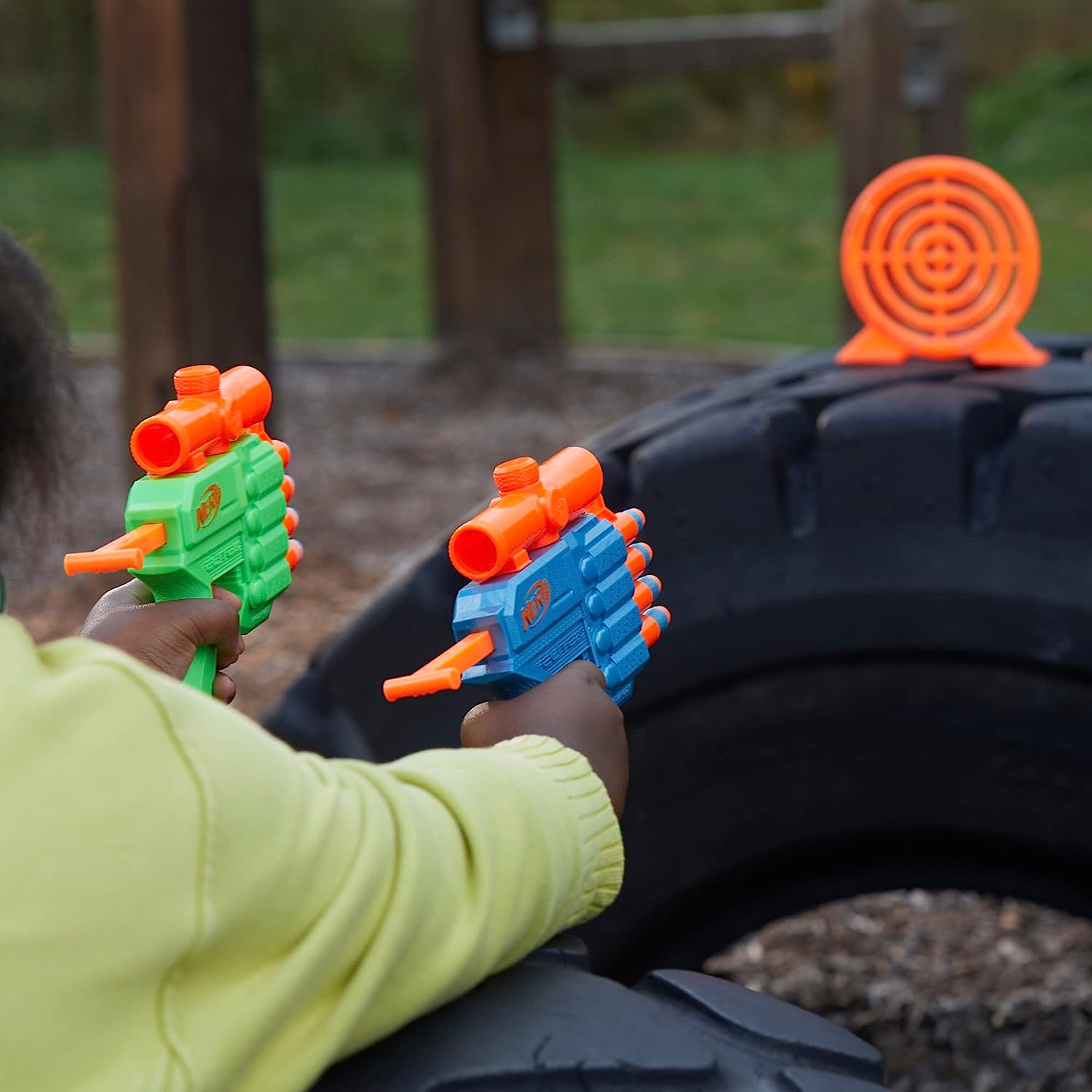 Nerf Elite 2.0 Face Off Target Set, Includes 2 Dart Blasters & Target & 12 Nerf Elite Darts, Toy Foam Blasters for Kids Outdoor Games