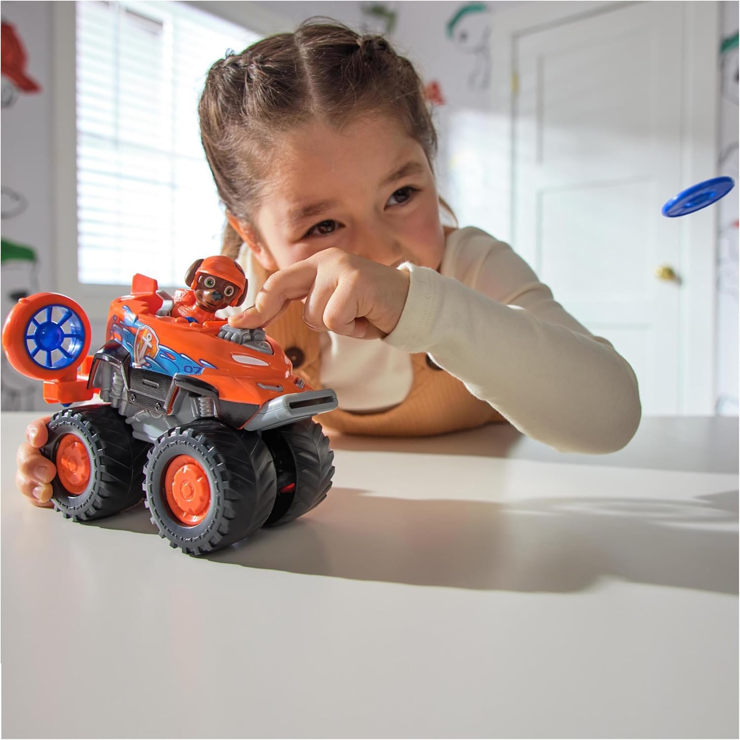 Paw Patrol Zuma Rescue Wheels - Collectable Action Car Figure For Kids 3 Years and Above