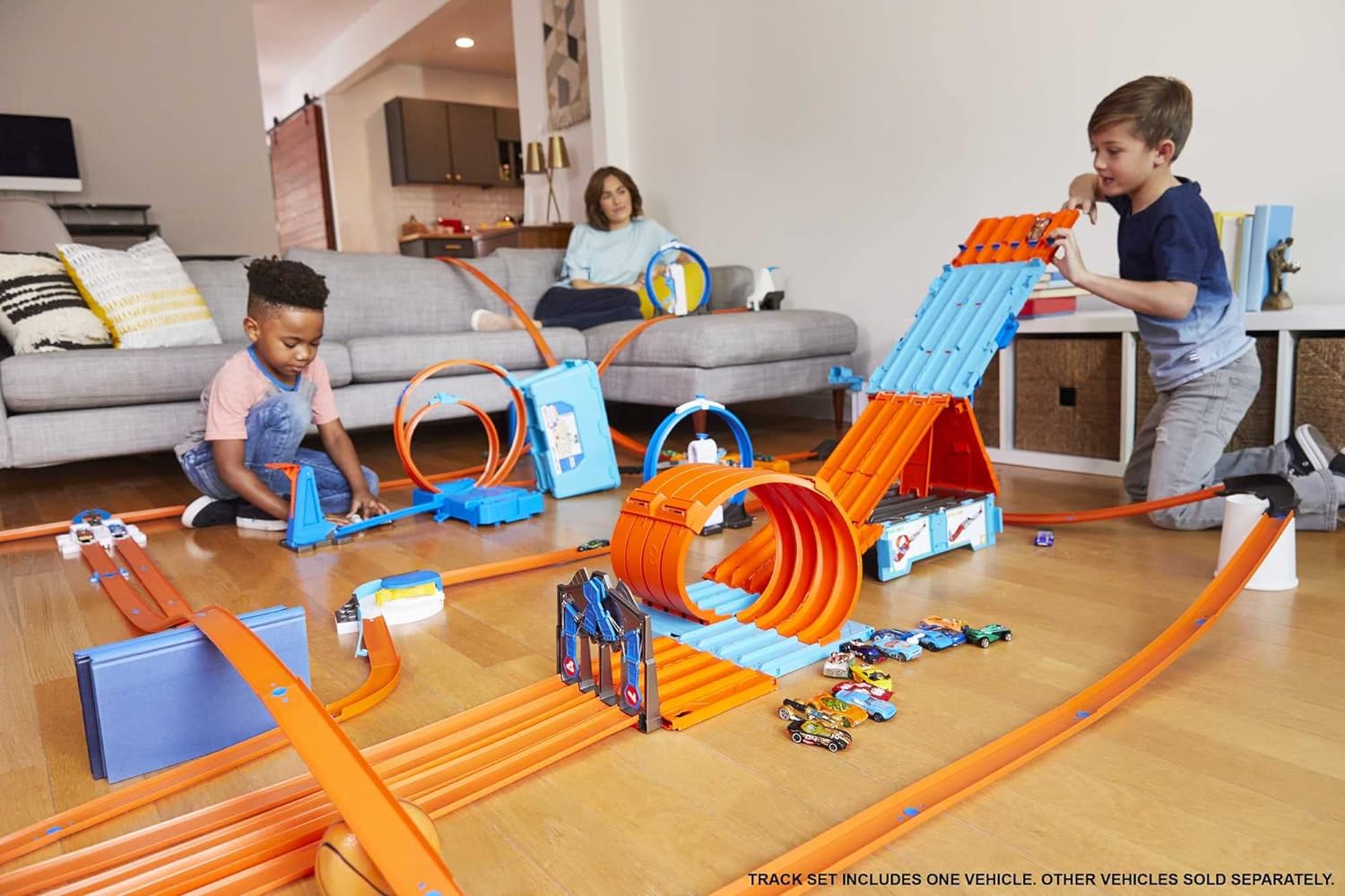 Hot Wheels Race Crate with 3 Stunts in 1 Set Portable Storage for Kids Ages 6 to10 Years