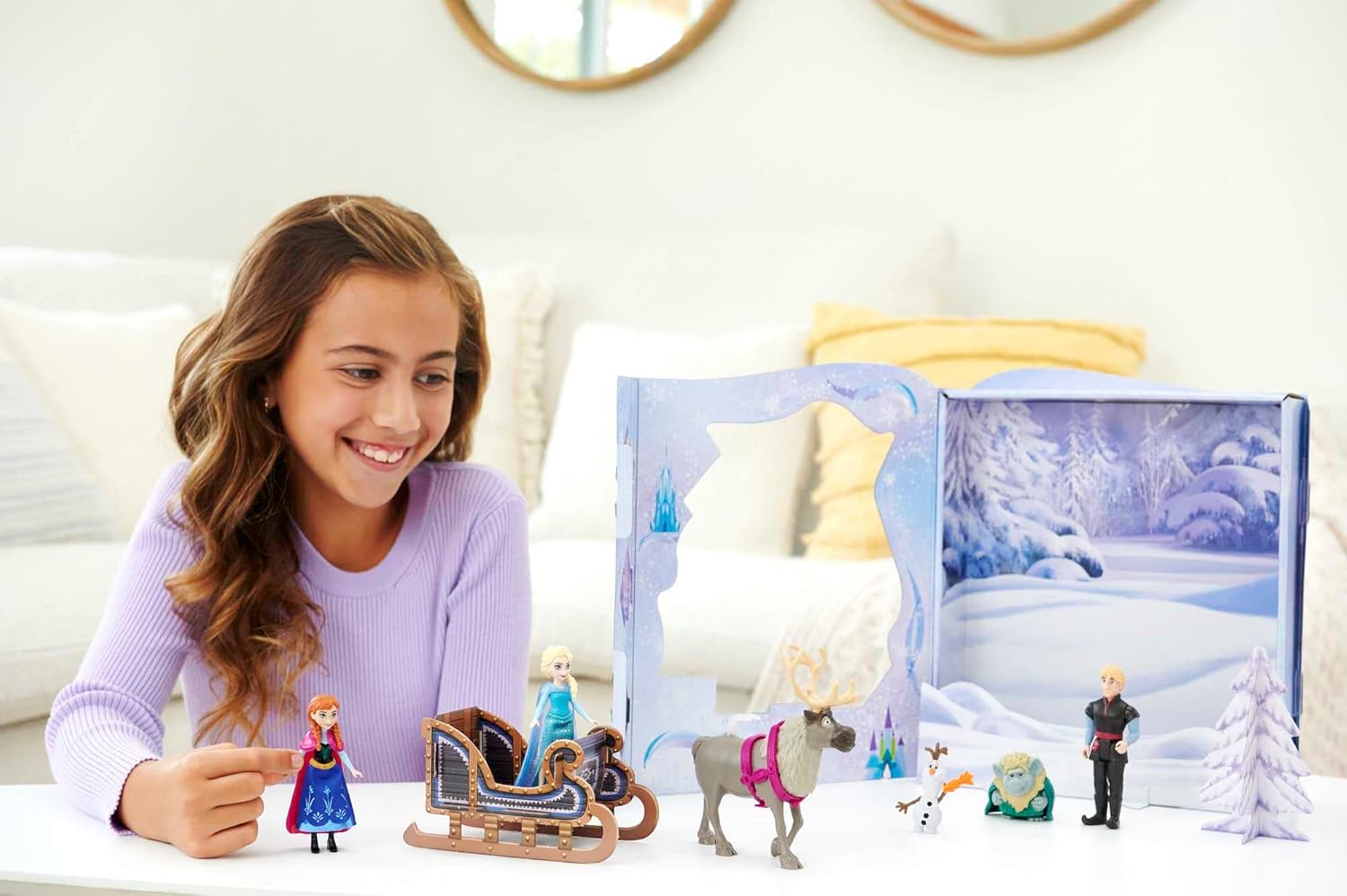 Disney Frozen Story Pack with 6 Key Characters, Small Dolls Figures and Accessories Inspired by Disney Frozen Movies Giftset for Kids Ages 3+