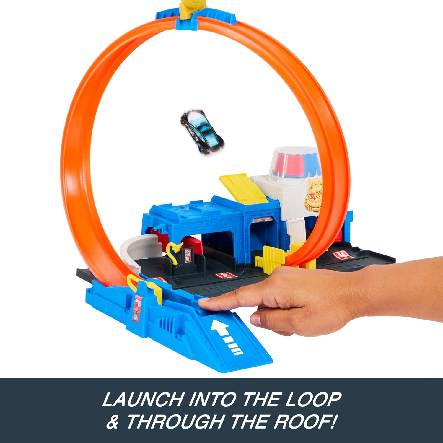Hot Wheels City Super Police Station Playset with 1:64 Scale Die-Cast Vehicle, Adjustable Loop for Multiple Ways to Race & Stunt