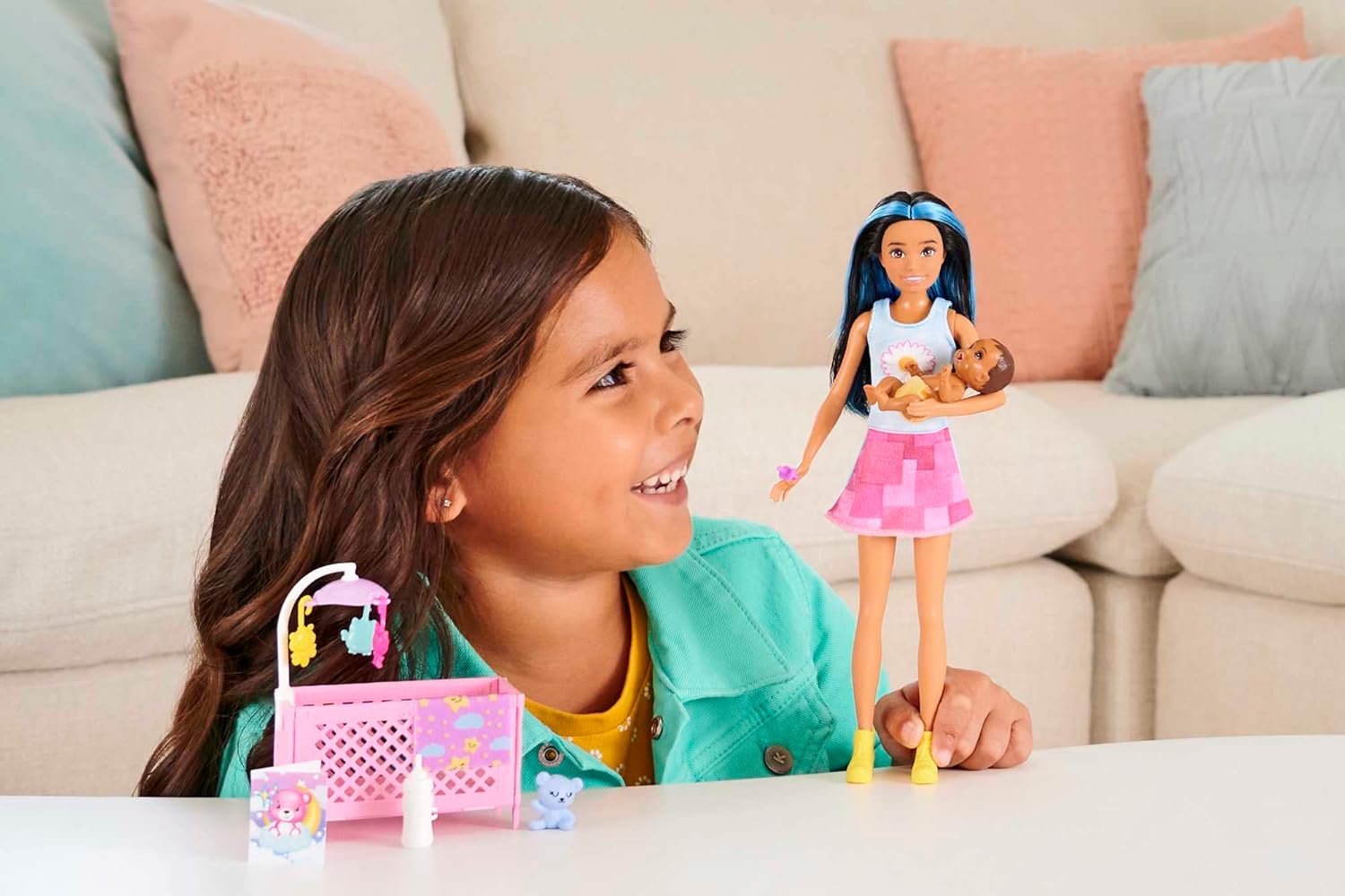 Barbie Skipper Babysitters Crib Playset With Latina Friend Doll, Baby Doll with Sleepy Eyes, Furniture and Themed Accessories For Kids Ages 3 Years & Up