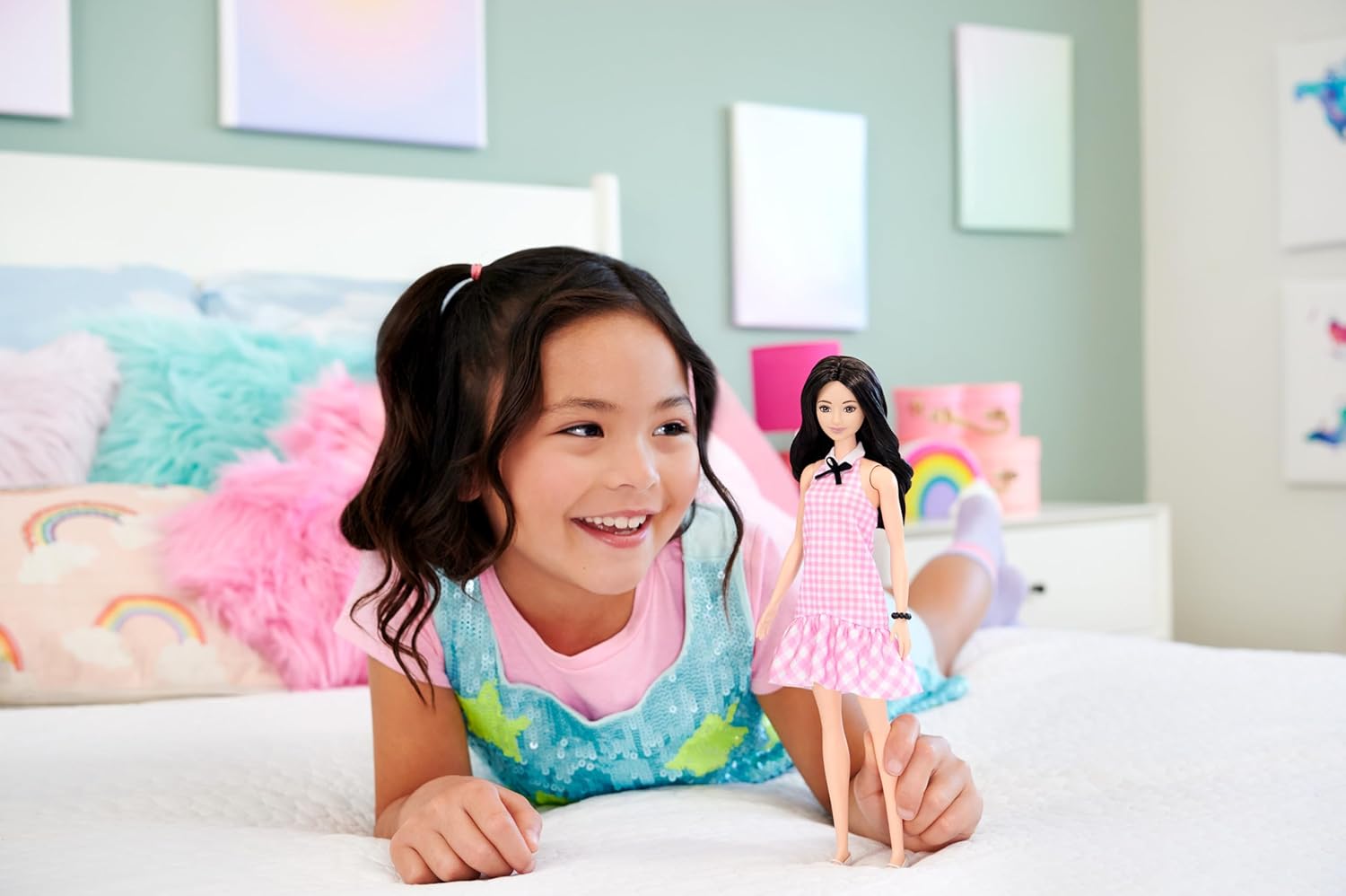 Barbie Fashionistas 65th Anniversary Doll #223 with Blonde Wavy Hair Wears Totally Hair-Inspired Dress & Accessories for Ages 3 Years & Up