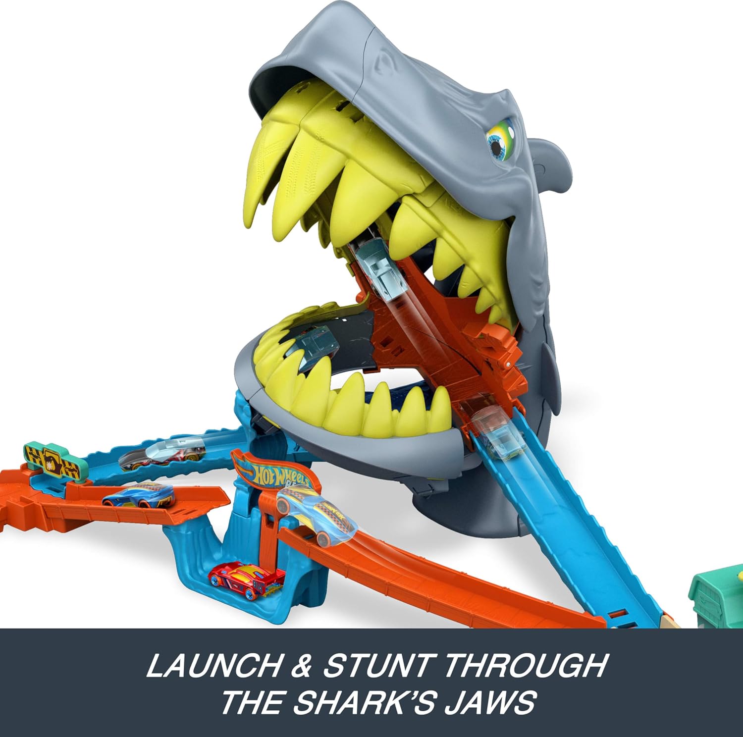 Hot Wheels City Shark Chomp Beach Playset with 1:64 Scale Die-Cast Vehicle for Kids Ages 4 Years & Up