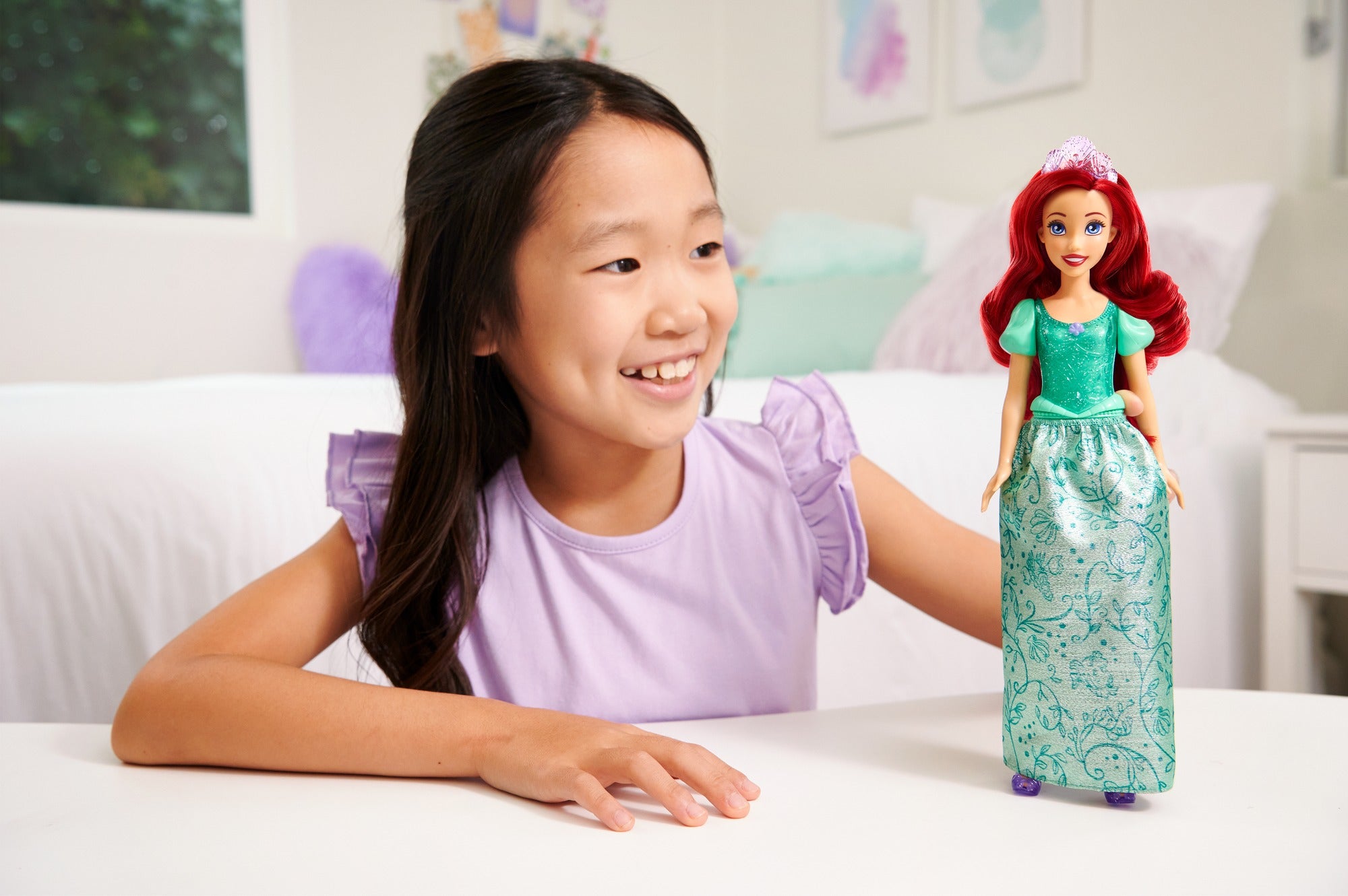 Disney Princess Ariel Posable Fashion Doll with Sparkling Clothing and Accessories for Kids Ages 3+