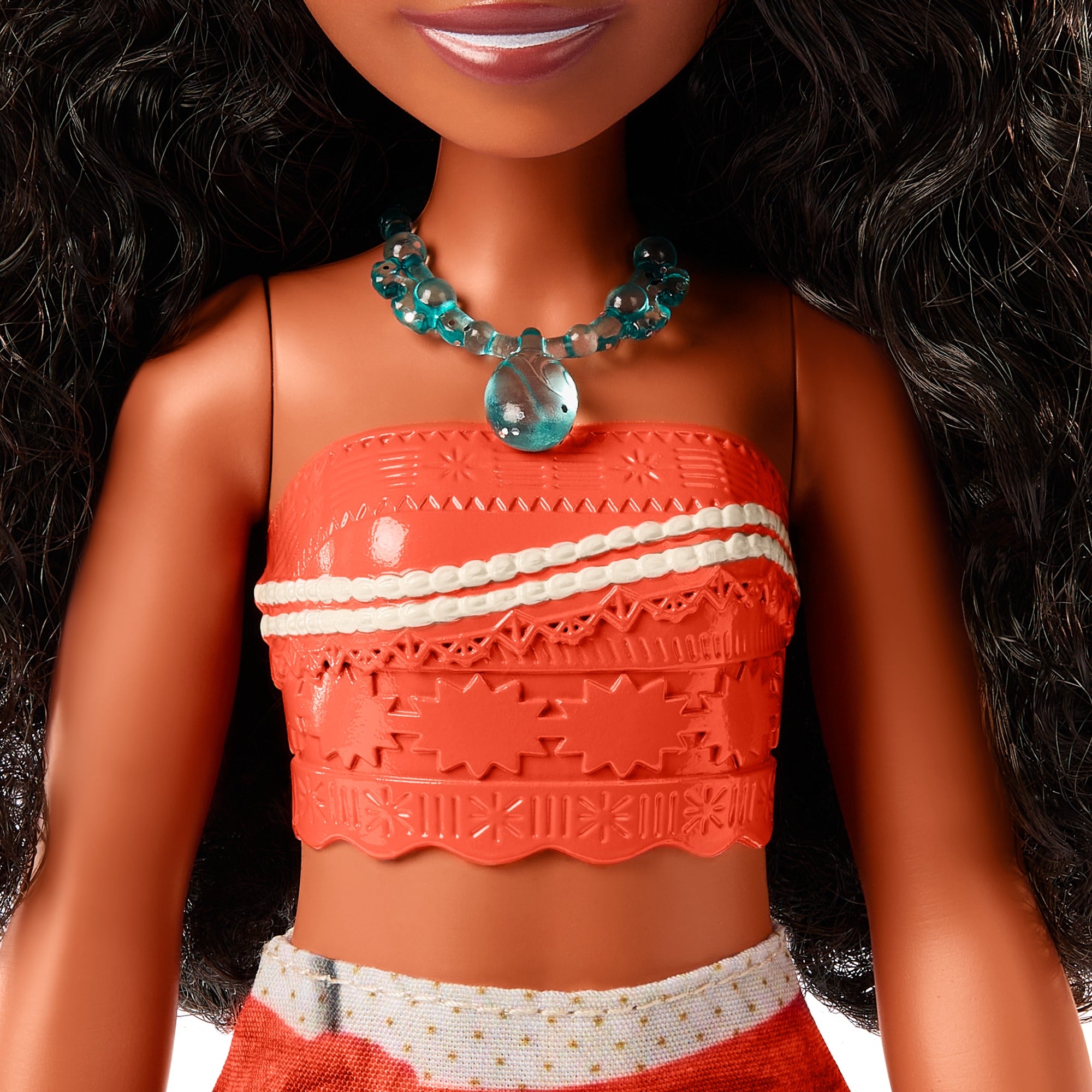 Disney Princess Posable Moana Fashion Doll with Clothing and Accessories Inspired by the Disney Movie for Kids Ages 3+