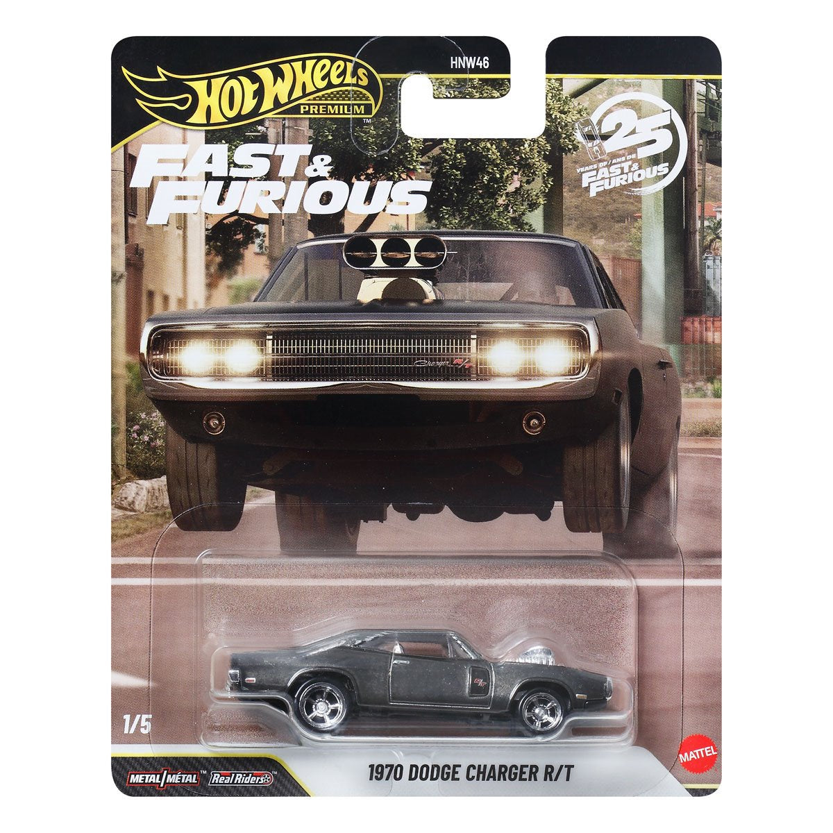 Hot Wheels Premium Car Fast & Furious 1970 Dodge Charger R/T, 1:64 Scale Die-Cast Car for Collectors