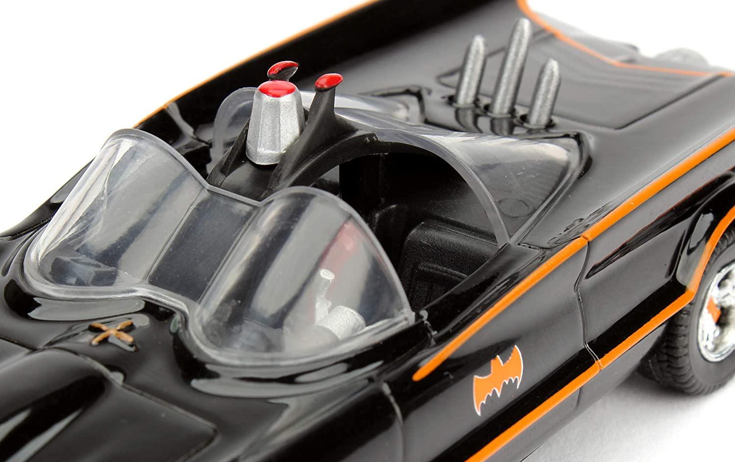 JADA TOYS Batmobile Batman Version 1966 avec Figurine Échelle 1/32 JADA TOYS Batmobile Batman Version 1966 avec Figurine Échelle 1/32