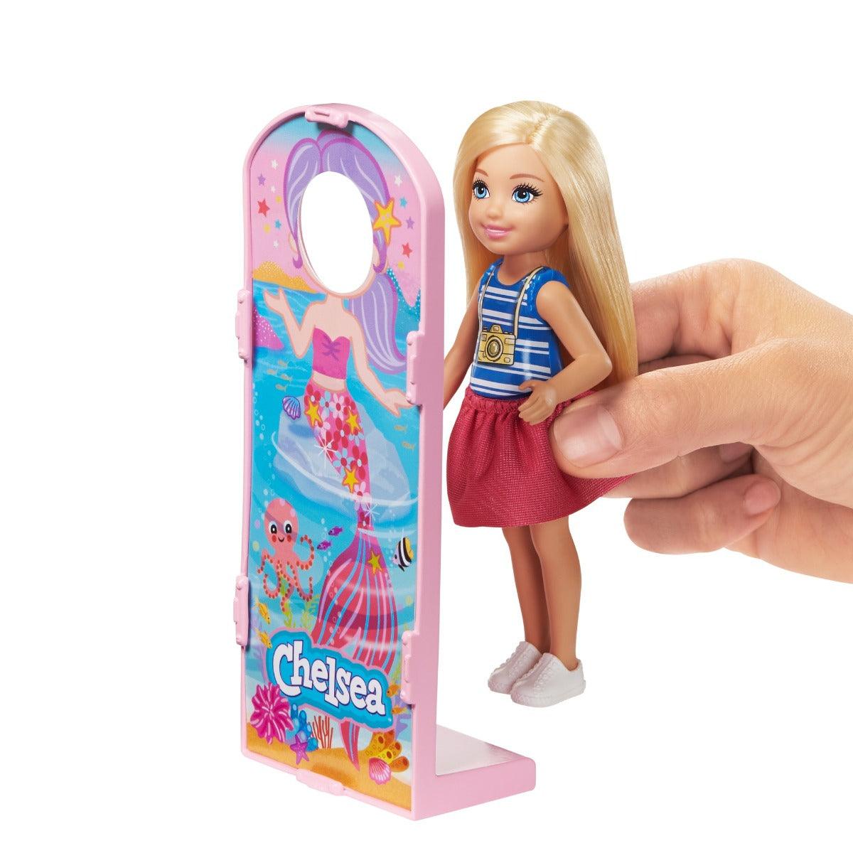 Barbie Club Chelsea Doll And Carnival Playset