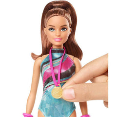 Barbie Dreamhouse Adventures Spin ‚Äö√Ñ√≤n Twirl Gymnast Doll and Playset