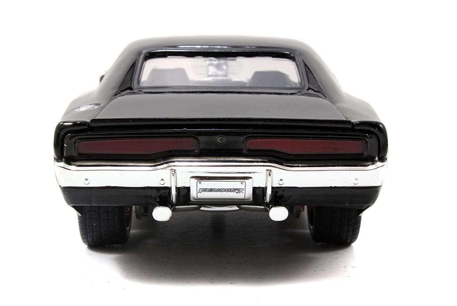 Jada Fast & Furious 1:24 Scale 1970 Dodge Charger Diecast Car and Dom Toretto Diecast Figure