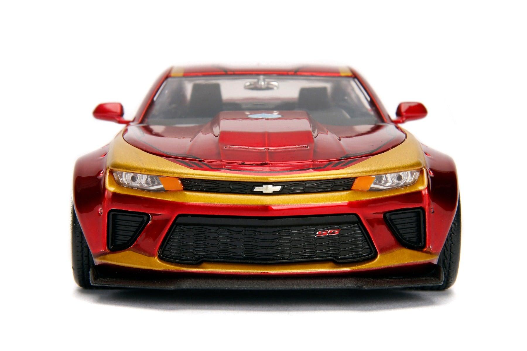 Jada Toys Diecast Hollywood Rides 1:24 2016 Chevy Camaro SS Car with Ironman Action Figure