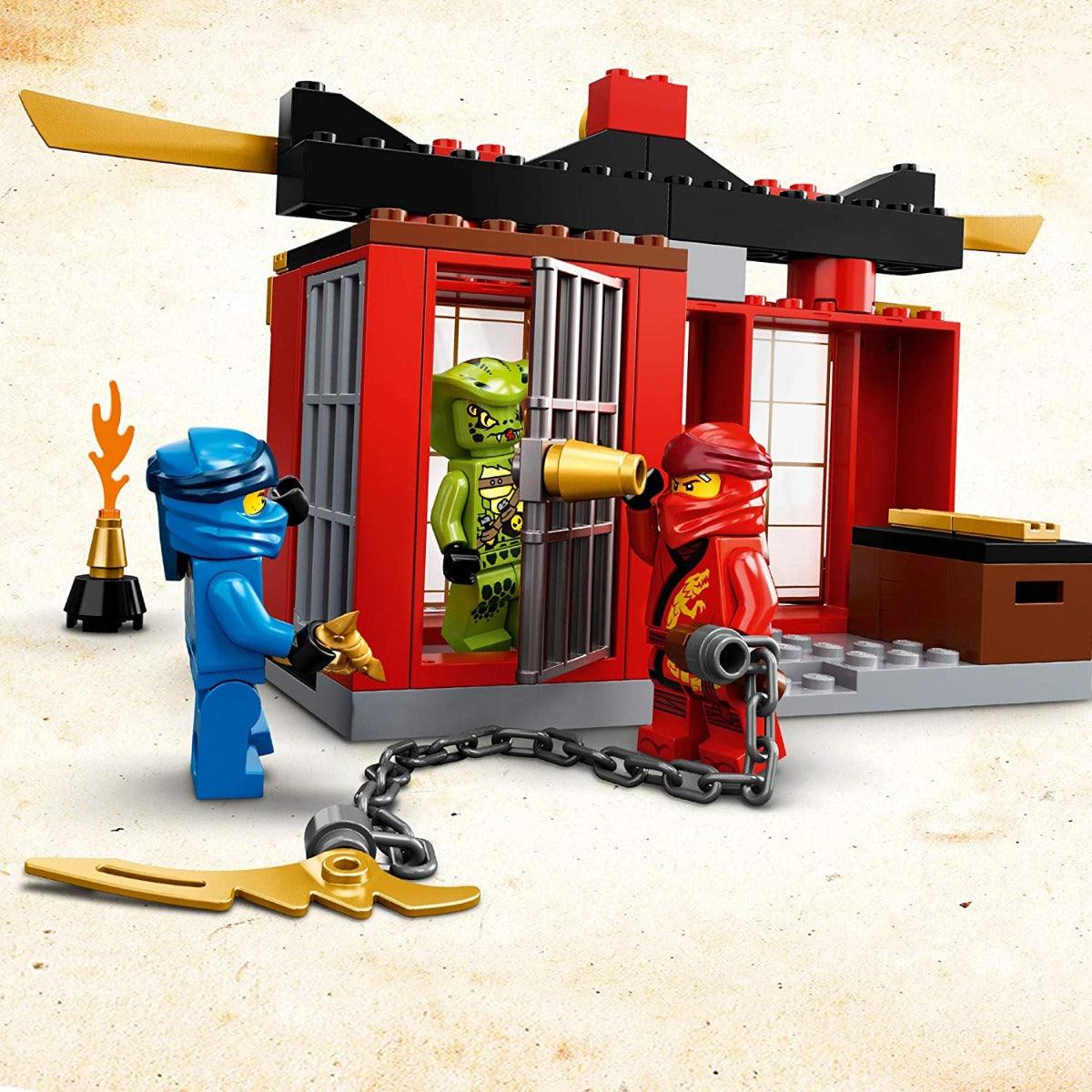 LEGO Ninjago Storm Fighter Battle