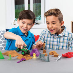 Monster Jam Grave Digger Dirt Deluxe Set